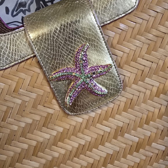Lilly Pulitzer Straw Tote Bag With Gold Trim And Starfish Embellishment - Picture 2 of 16